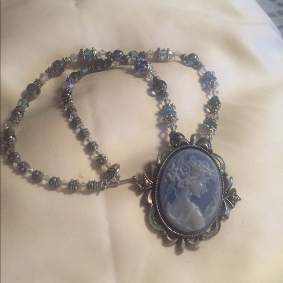 Hand made Necklace and pendant - Picture 2 of 3